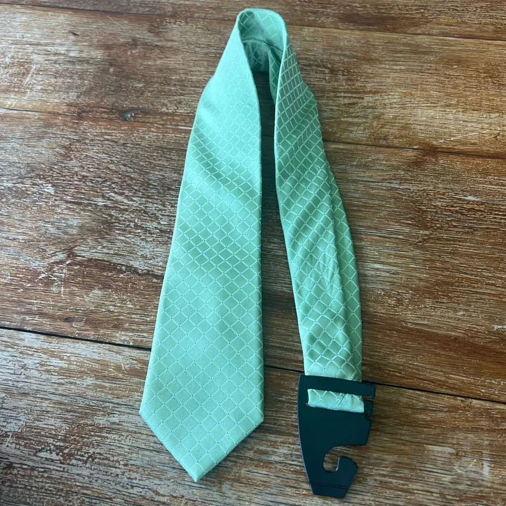 Donald J Trump Signature Collection Silk Tie Green